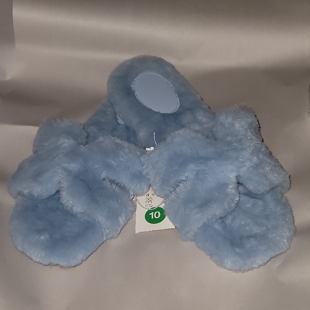 Cozy Blue Fuzzy Slippers